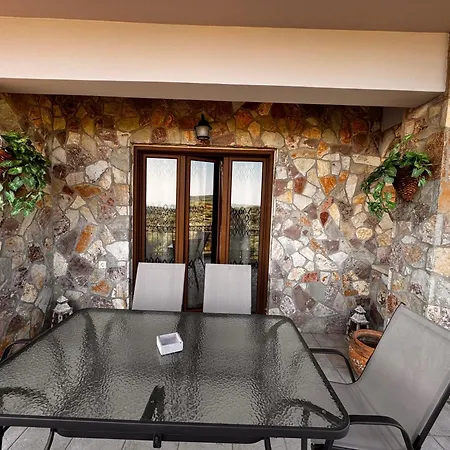 Gaia Navarino Villa *